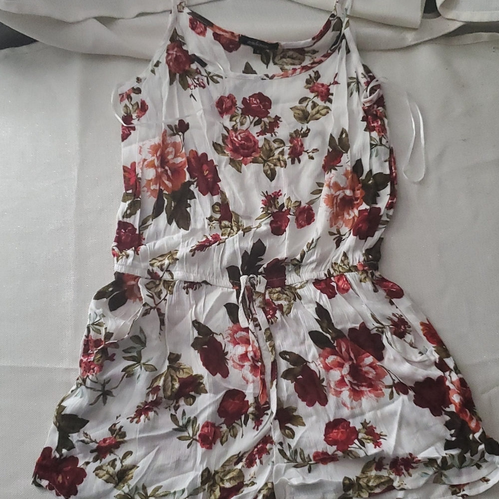 Rompers - Picture 7 of 7